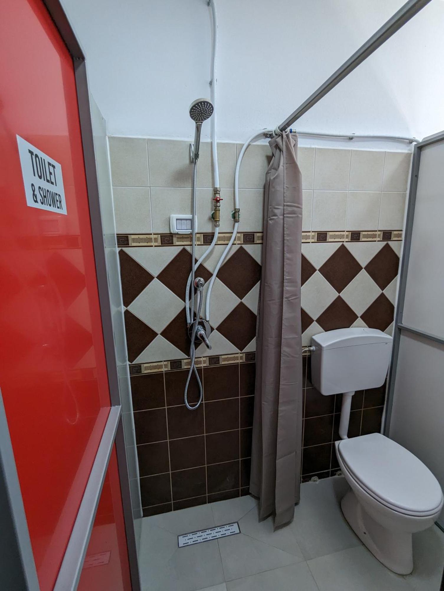 Tias Hostel Shkodër Exteriér fotografie