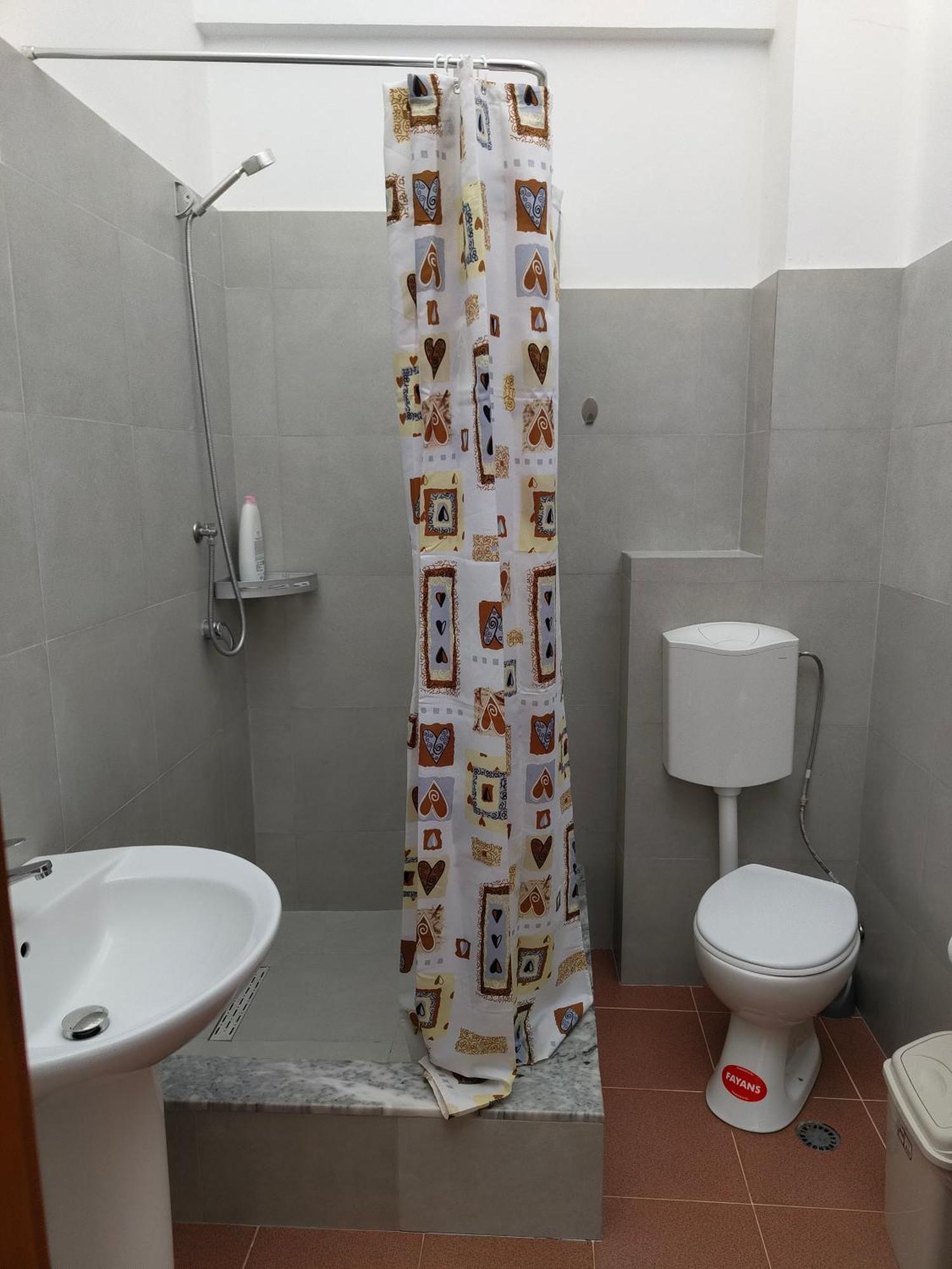 Tias Hostel Shkodër Exteriér fotografie